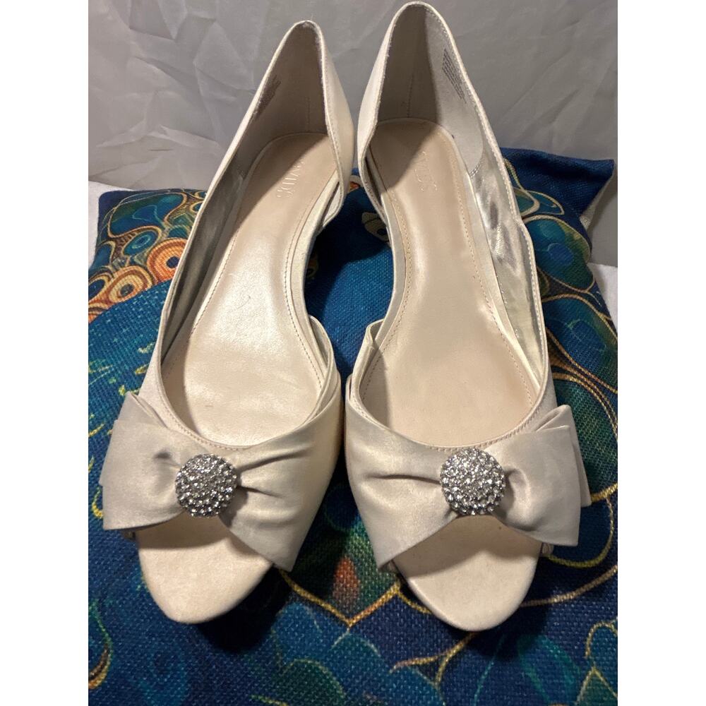 David’s Bridal White Satan Open Toe Wedge Shoes, Rebecca SZ 10, 1 1/2 Heel